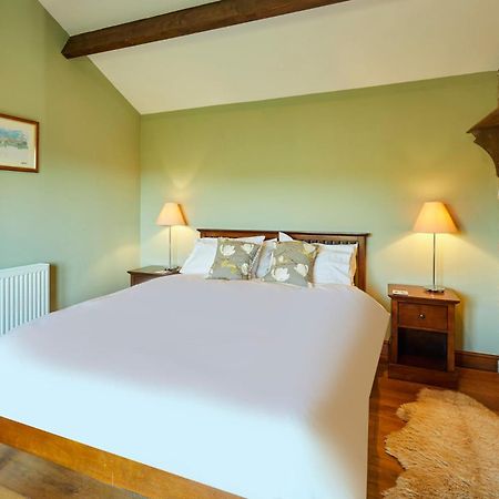 Host & Stay - Tregaer Mill Barn Dingestow ภายนอก รูปภาพ