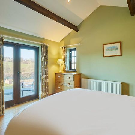 Host & Stay - Tregaer Mill Barn Dingestow ภายนอก รูปภาพ